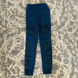 ALO yoga Blue Moto Leggings